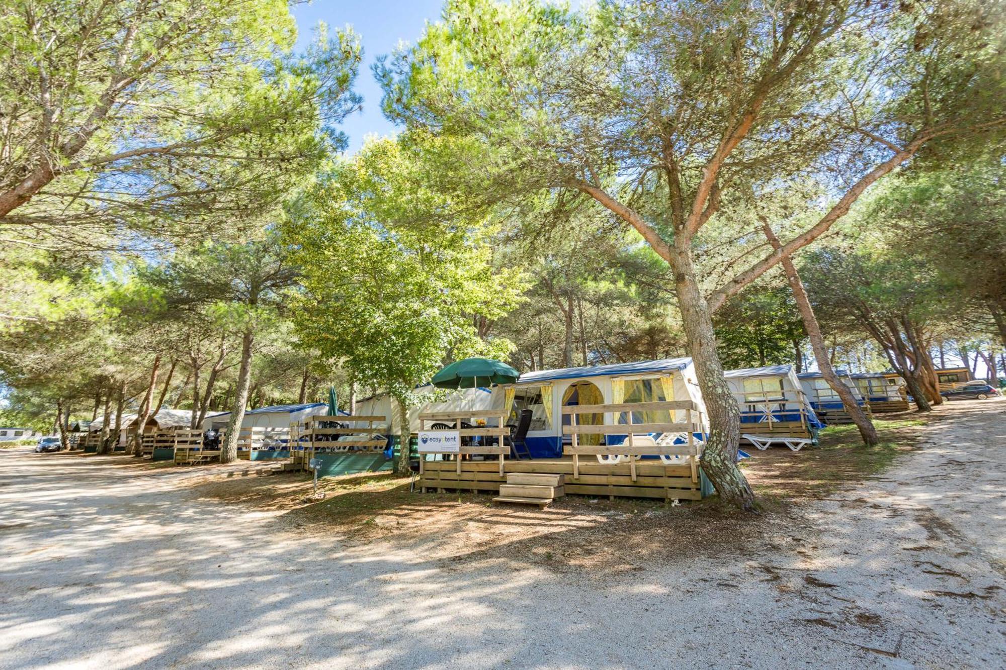Easyatent Bungalow Tent Lanterna Цервар-Порат Номер фото